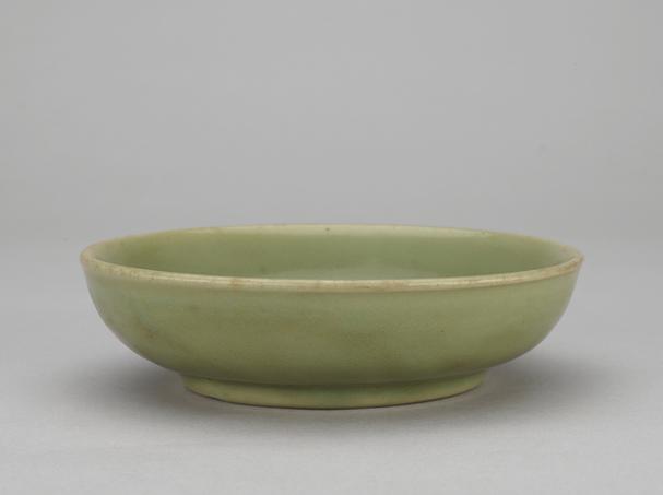 龙泉窑青釉印花圆洗