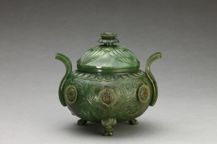 碧玉三事-仿痕都斯坦朝冠耳三足盖炉