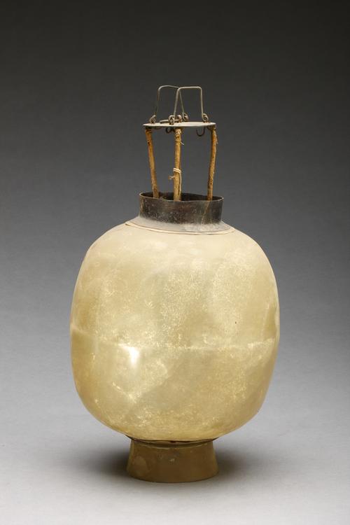 牛角喜贴字纹椭圆式铜座灯