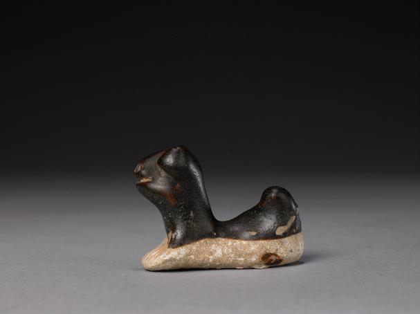黑釉瓷卧兽