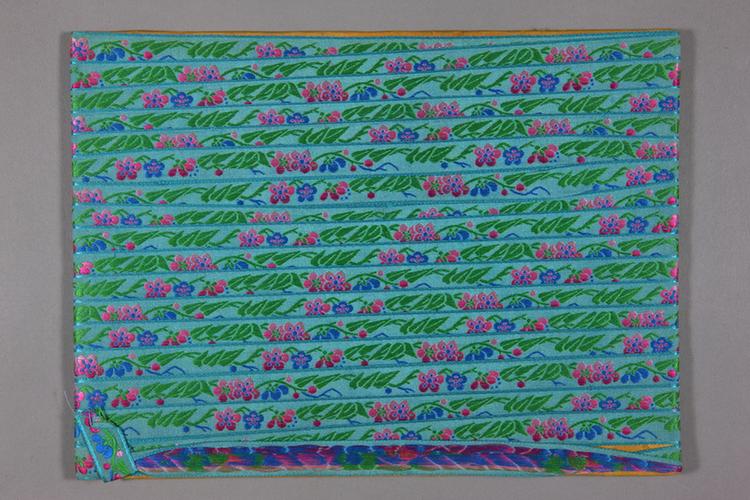 品月色缎地梅竹纹绦