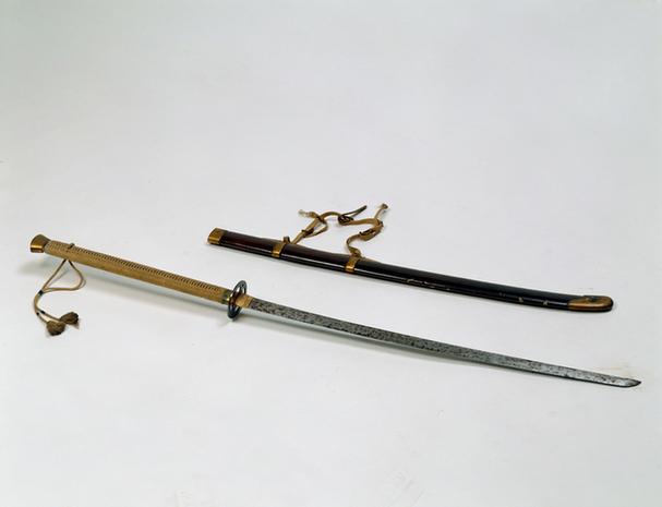 铜柄黑漆鞘腰刀