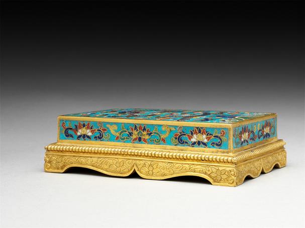 乾隆款掐丝珐琅海水云龙纹长方墨床