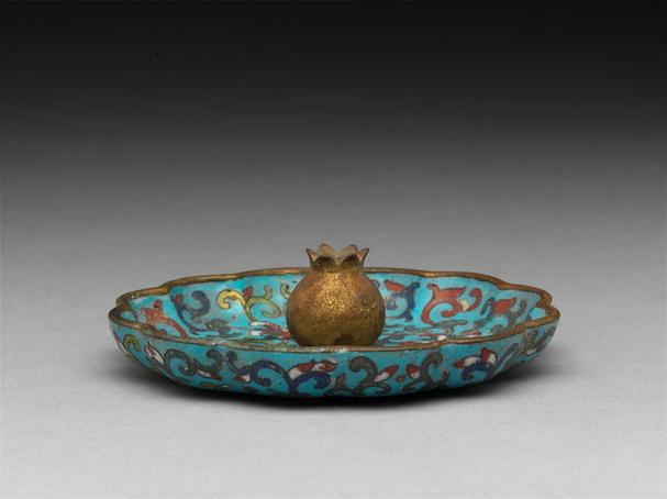 掐丝珐琅宝相花纹香插