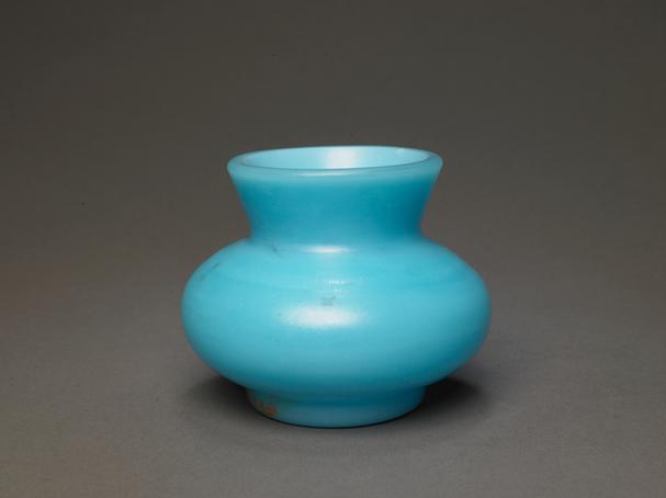 光绪款蓝色玻璃光素撇口罐