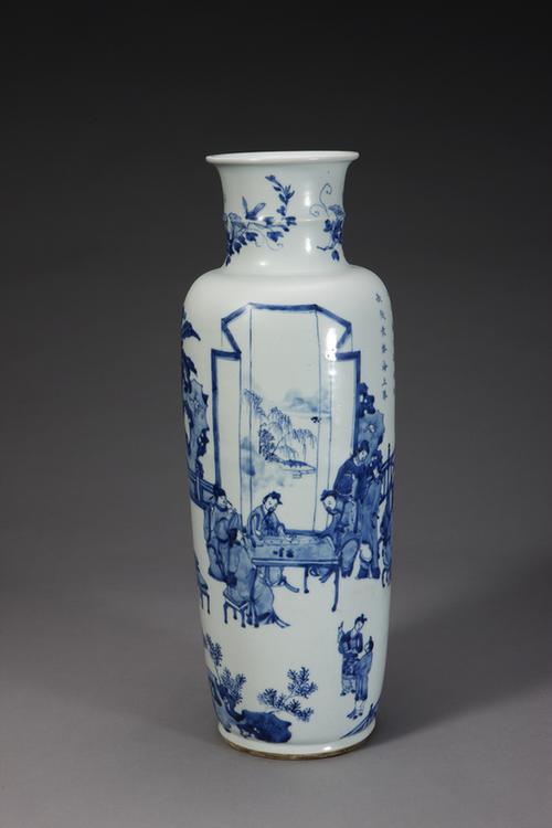 成化款青花人物图瓶