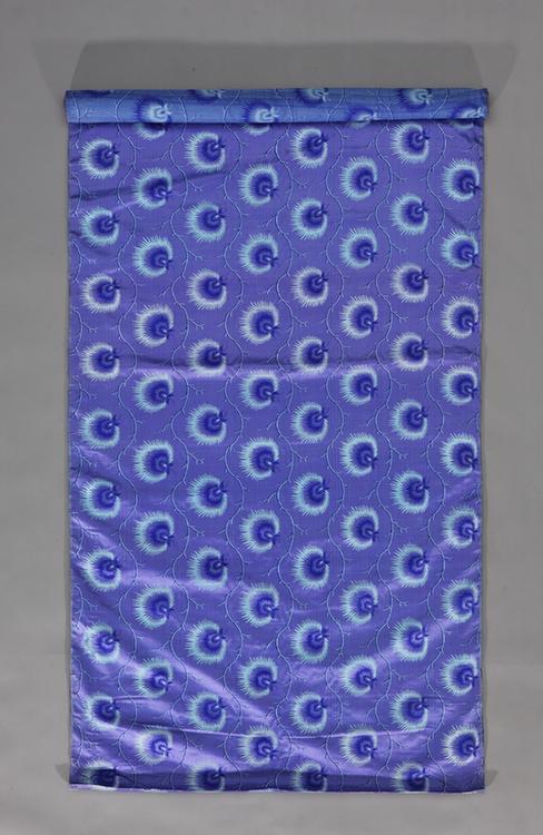 雪灰色团花纹花缎