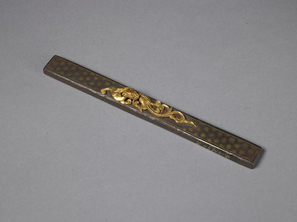 成份文具-铜螭纹铁镇纸