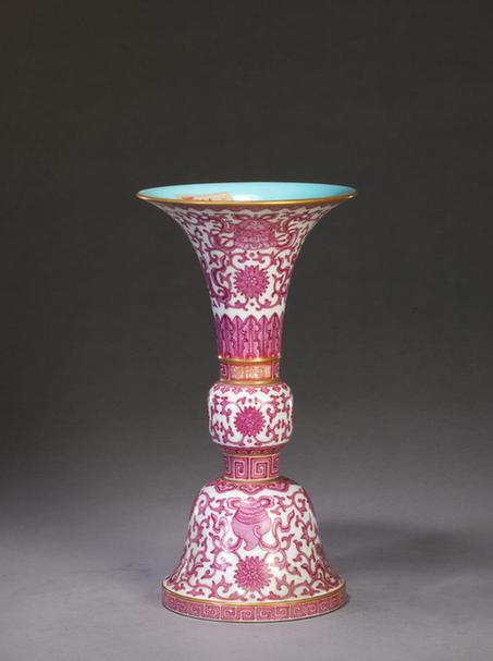 乾隆款胭脂彩勾莲八宝纹五供-花觚