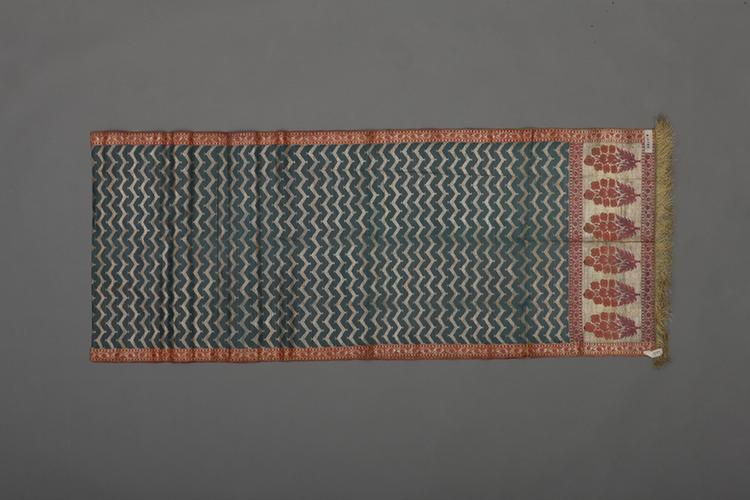 蓝色地水波纹回回织金锦