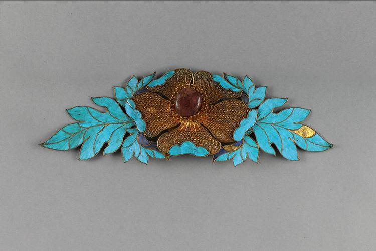 银镀金点翠嵌石花结