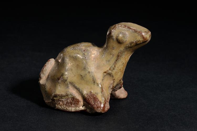 石湾窑青釉卧兽