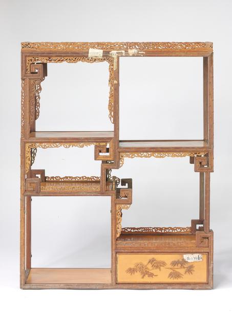 木镶竹雕多宝格