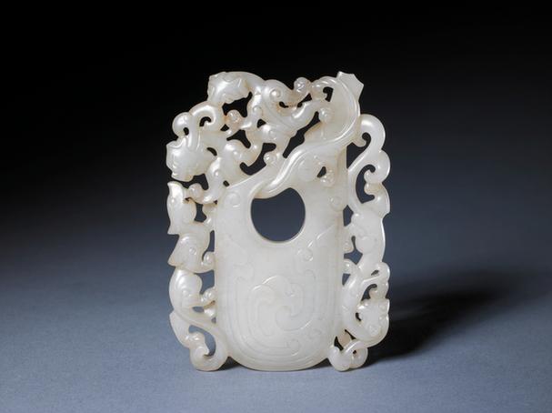 白玉螭纹鸡心佩