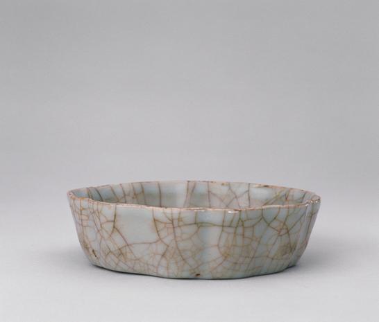 仿官釉葵花式洗