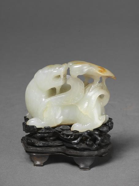 带皮青玉英雄镇纸