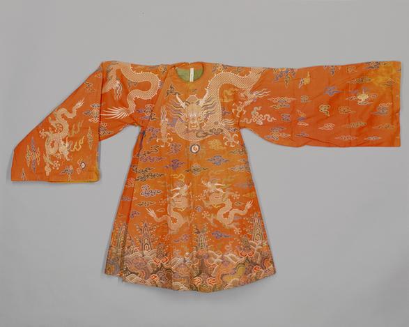 红色彩云金龙纹妆花纱男蟒