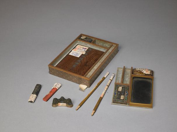 成份文具-珐琅笔山