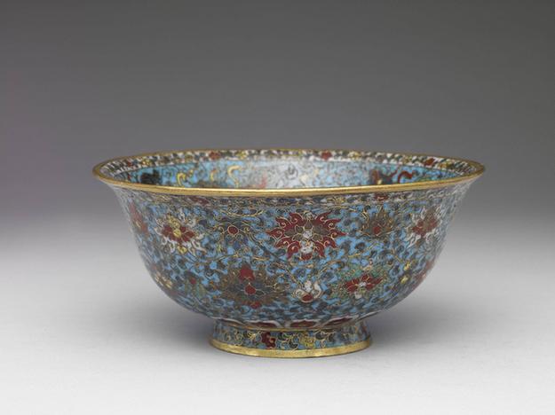 掐丝珐瑯狮戏图碗