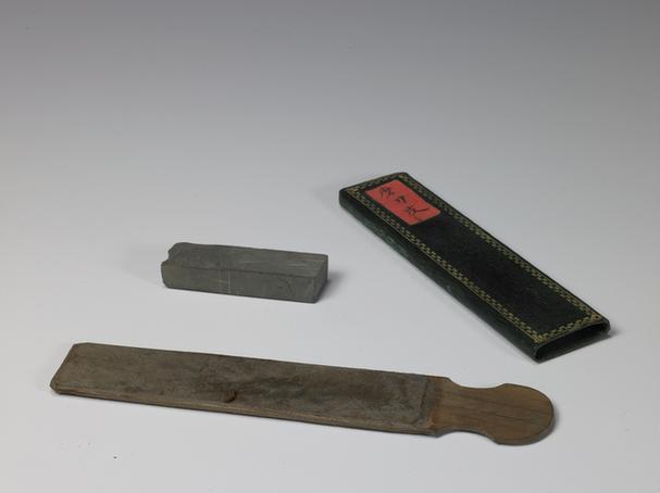 理发具-木柄磨刀皮板