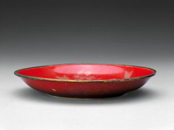 郎窑红釉描金鱼藻纹盘