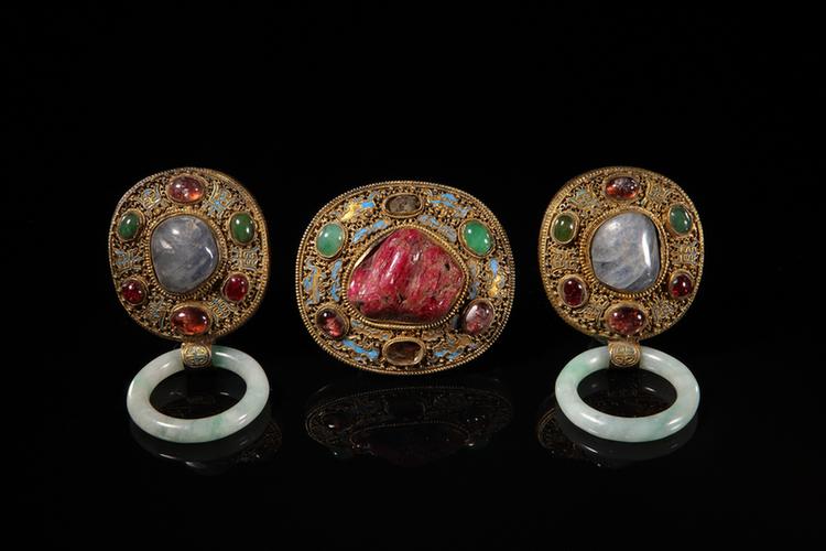 铜镀金镶宝石带钩