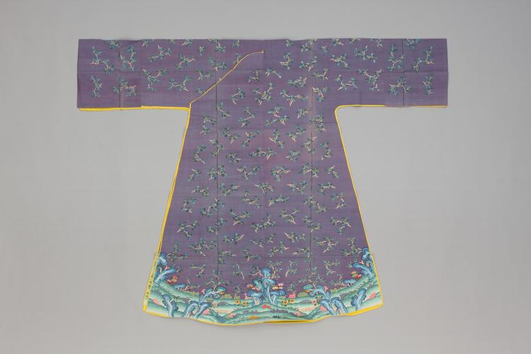 藕荷色缂丝桂花纹袍料