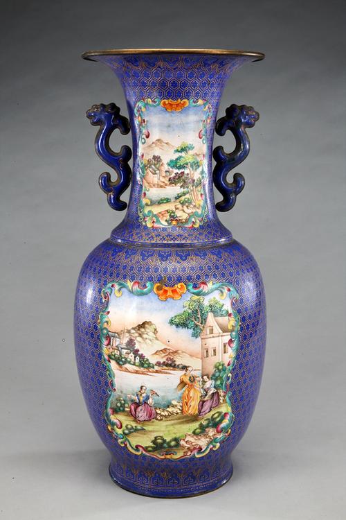 画珐琅开光西洋山水人物图双耳瓶