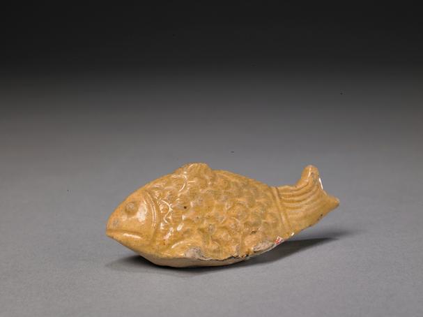 米釉瓷鱼