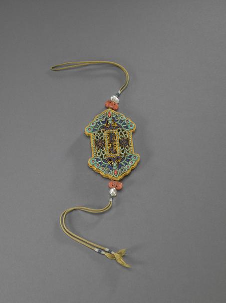 金镂花嵌珊瑚松石斋戒牌