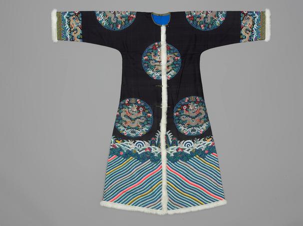 石青色缂丝八团彩云金龙纹女夹龙褂