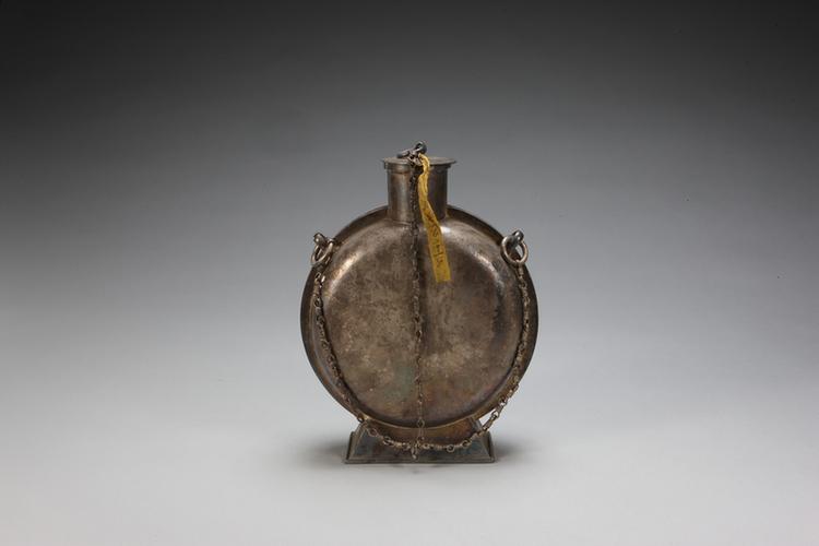 同治款银带盖背壶