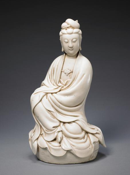 何朝宗款德化窑白釉观音坐像