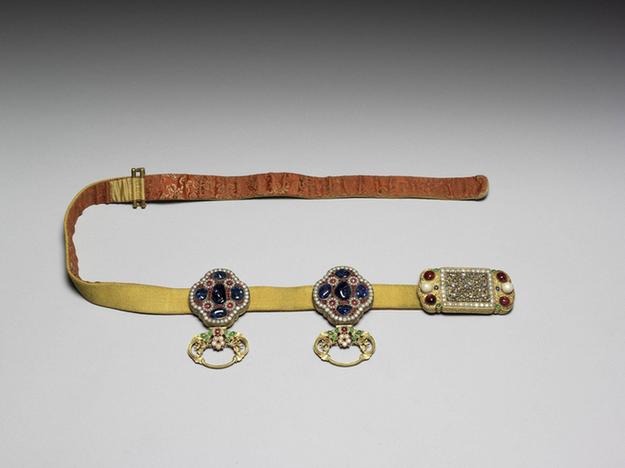 镶珠石花卉带头腰带