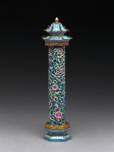 画珐琅镂空花卉纹香筒