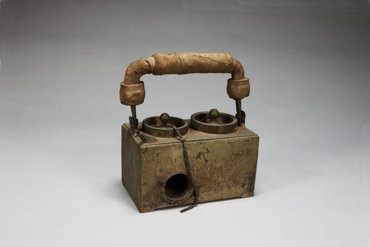 道光款银长方暖壶