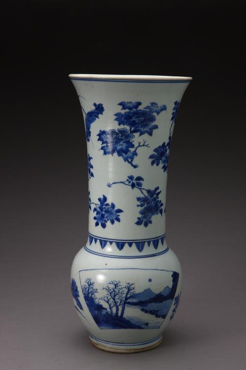 青花开光山水图折枝花纹尊