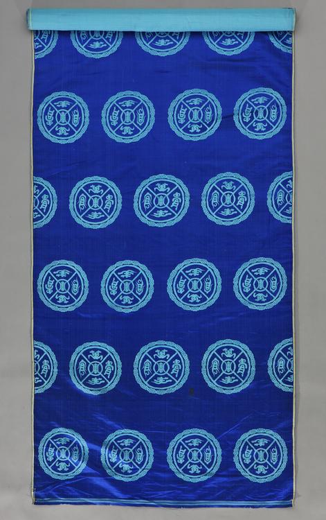 宝蓝色团富贵万年汉瓦纹二色缎