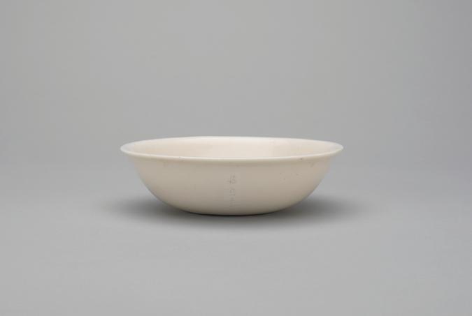 德化窑白釉刻字碗