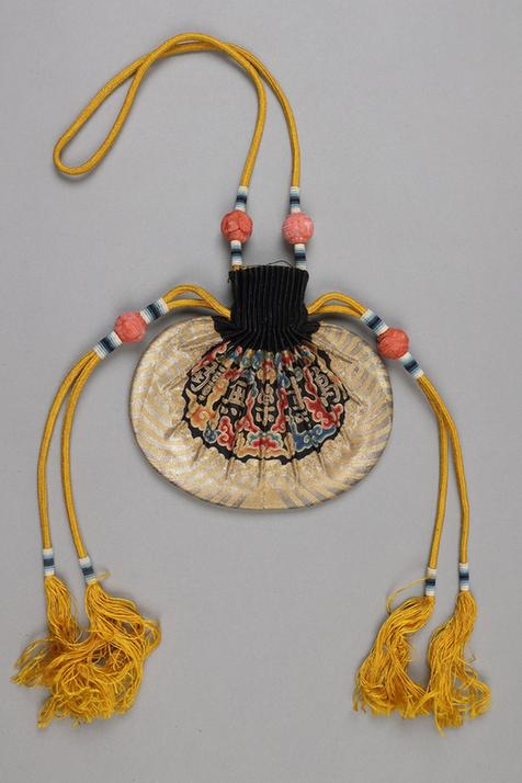 石青色缎平金锁绣万寿无疆纹腰圆荷包