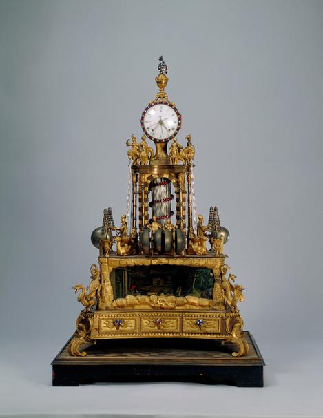 铜镀金转水法三面人物打乐钟