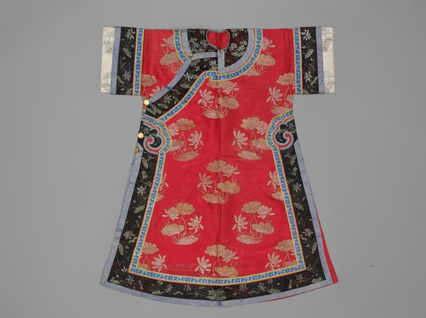 红色纳纱金银荷花纹单氅衣