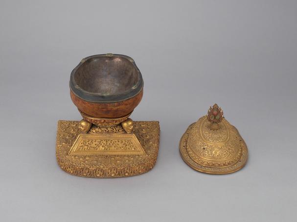 金盖托镶银里嵌松石嘎巴拉碗