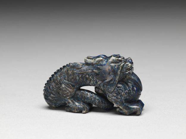 青金石龙（附木座）