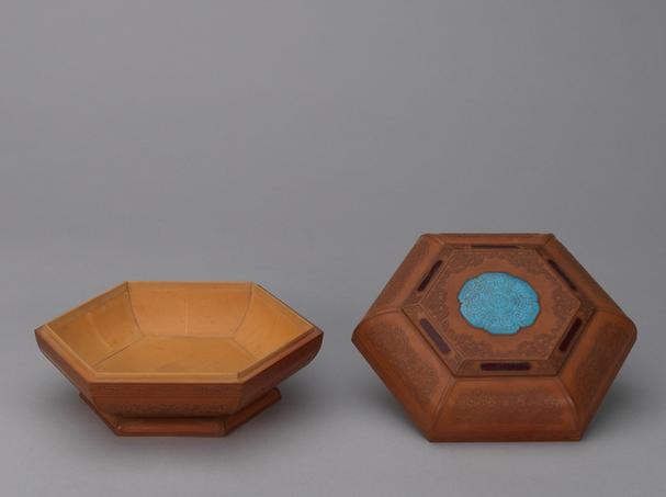 文竹嵌绿石六方盒