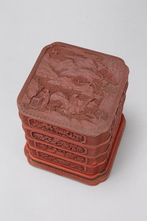 剔红山水人物图开光花卉纹四方委角三层套盒