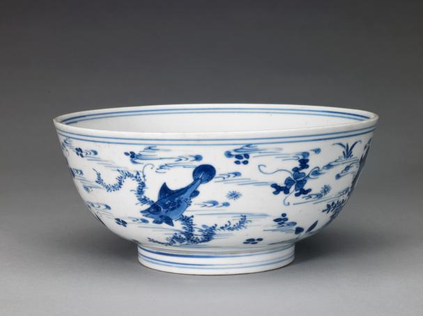 成化款青花鱼藻纹碗