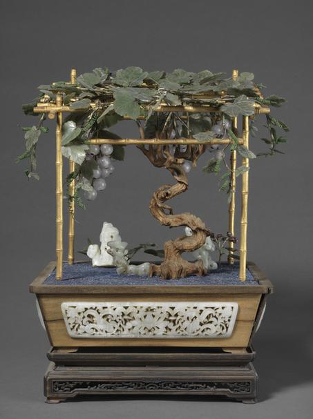 红木嵌玉长方盆碧玺葡萄盆景