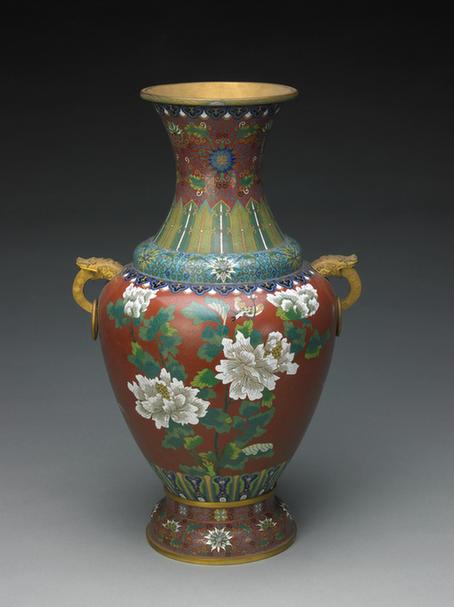 老天利款掐丝珐琅蕉叶花鸟图兽耳活环瓶