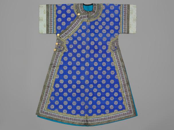 宝蓝色缂金团寿纹夹氅衣